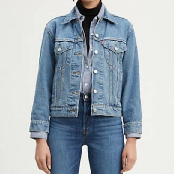 Levi's NWT Sz S Wild West Medium Wash Ex-Boyfriend Trucker Denim Jean Jacket